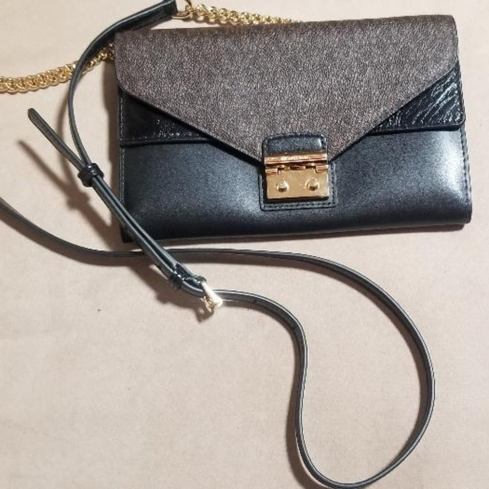 Michael Kors Leather Logo Sloan Wallet On A Chain